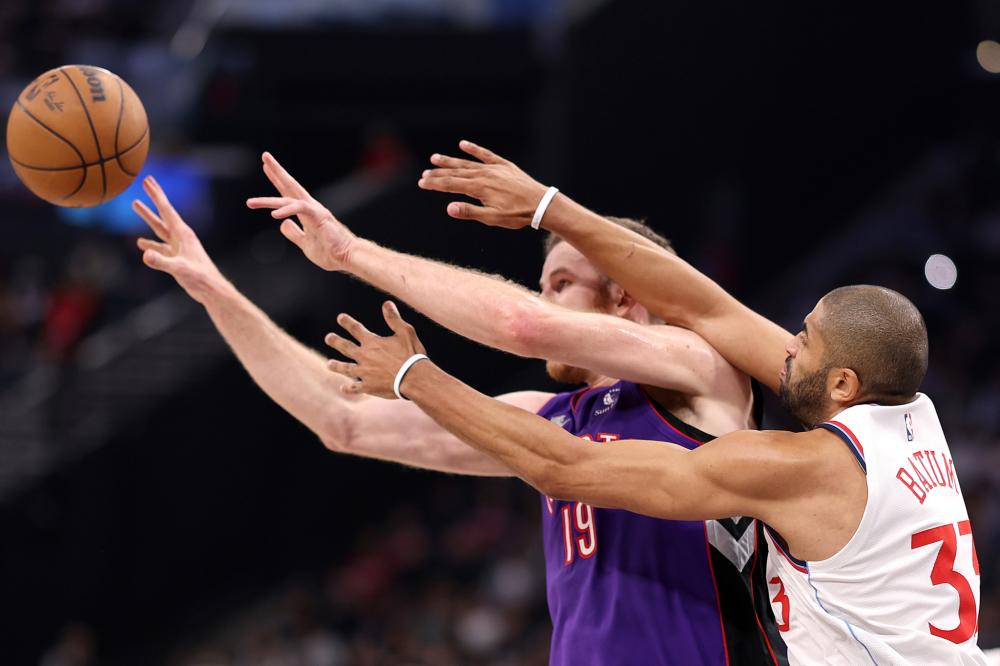 马塞洛儿子恩佐代表皇马在青年欧冠首秀，马塞洛在场边见证