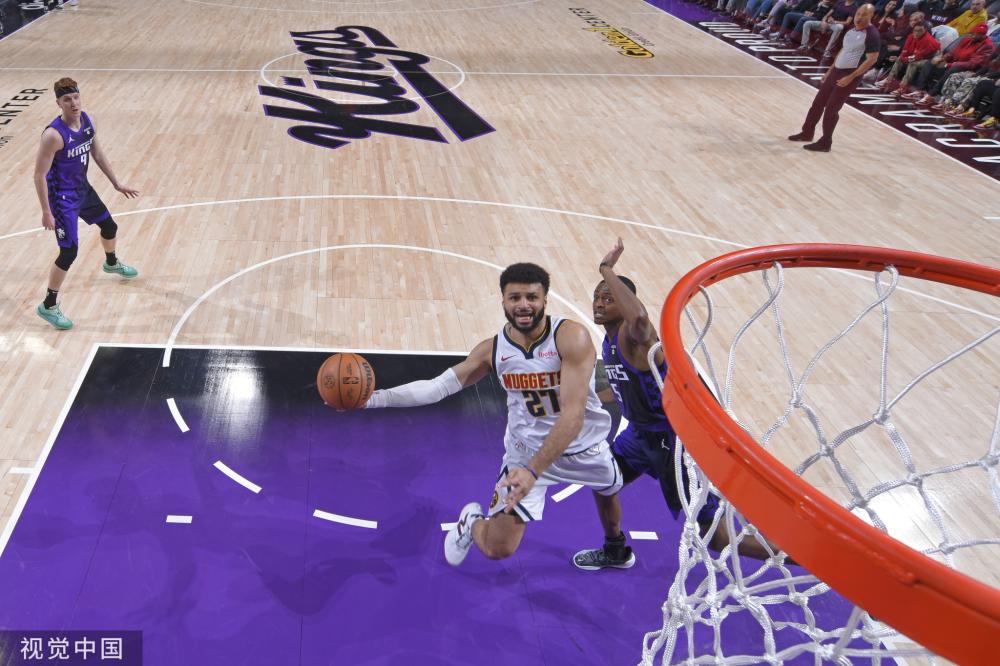 伦纳德26分 快船战胜活塞